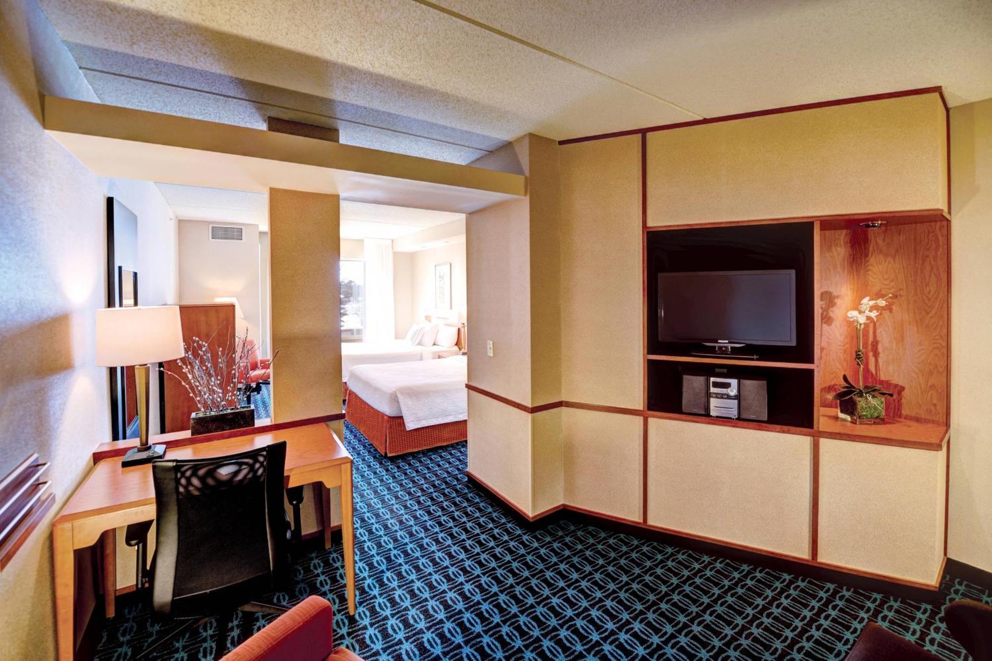 Fairfield Inn & Suites By Marriott Wausau Weston Екстер'єр фото